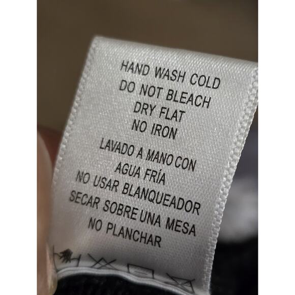 Love Tree Black Ribbed turtle neck cropped knit sweater Women's size L Stretchy - Picture 7 of 7